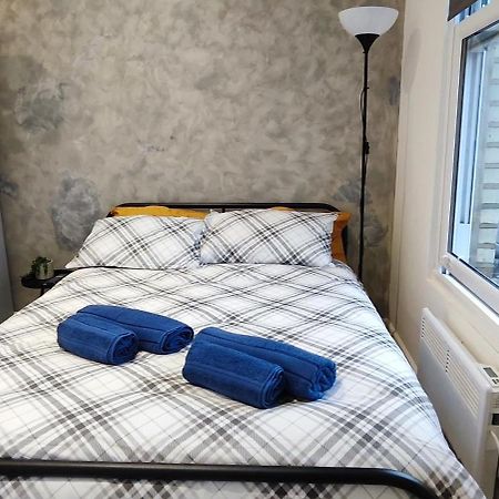 לונדון Modern Accommodation In Stoke Newington מראה חיצוני תמונה